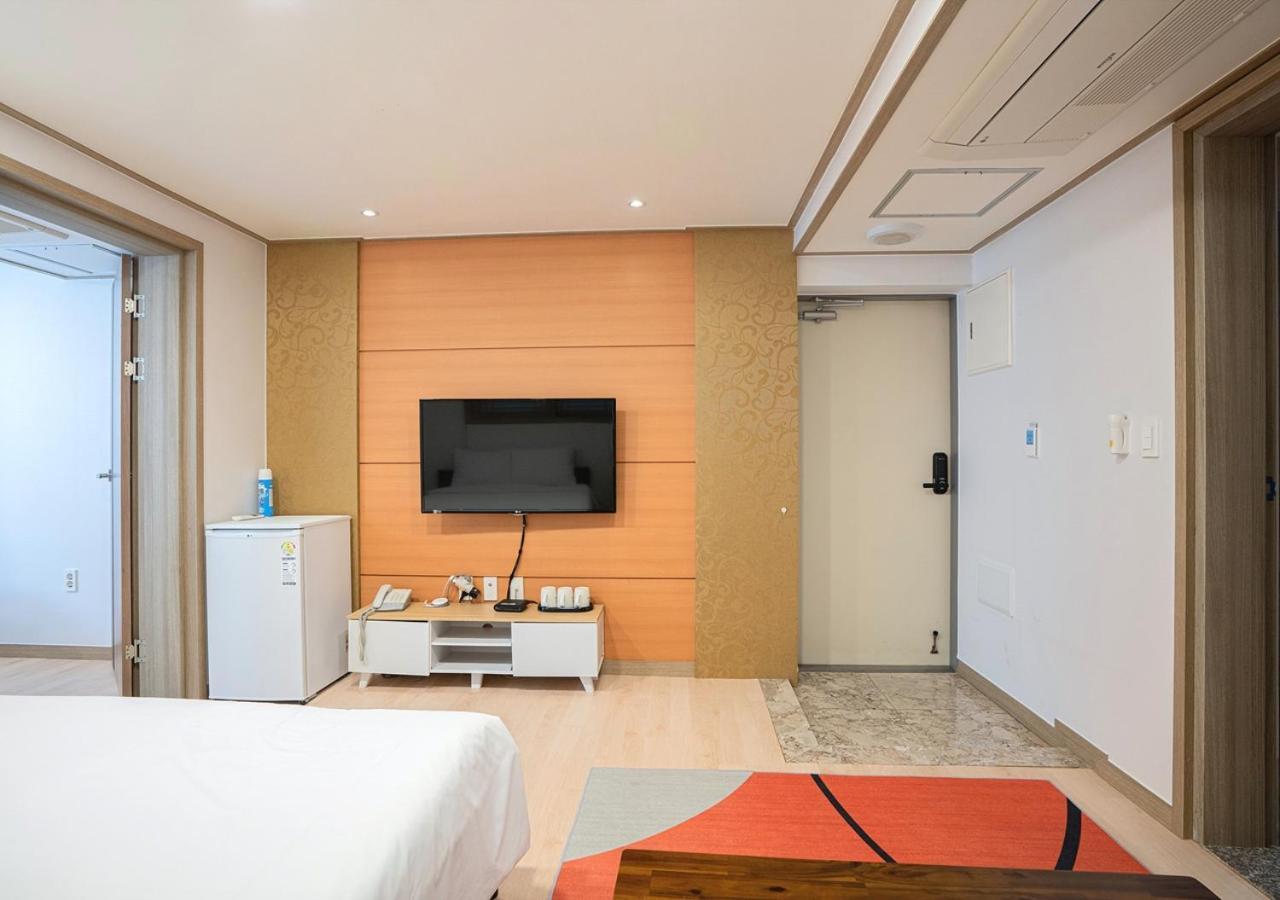 J2 Family Hotel Czedżu Zewnętrze zdjęcie