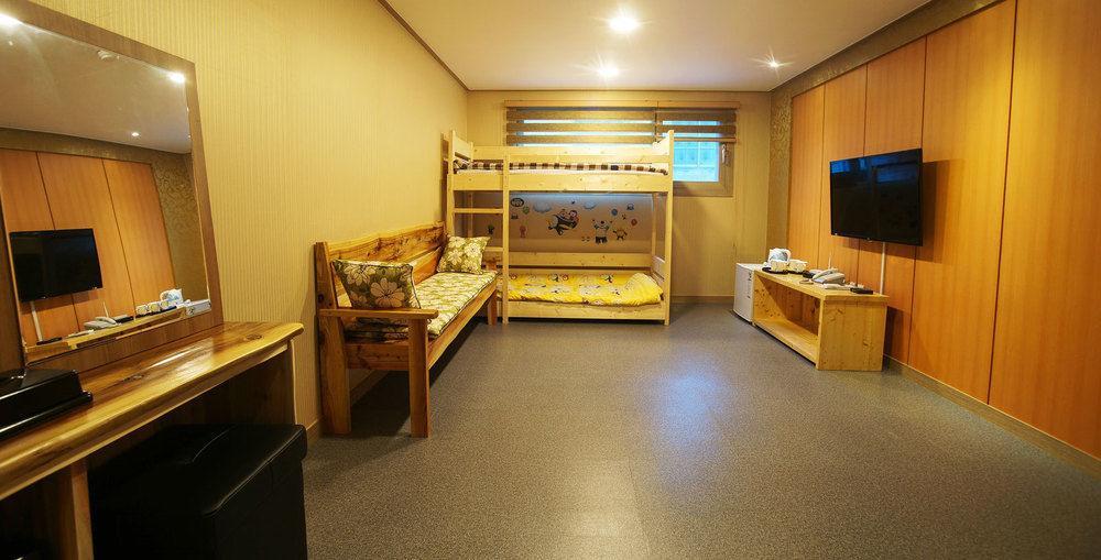 J2 Family Hotel Czedżu Zewnętrze zdjęcie