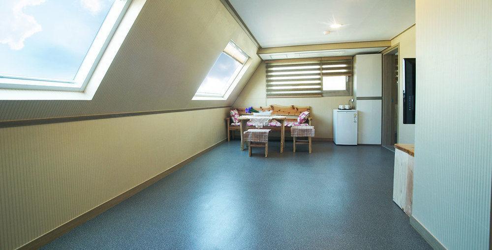 J2 Family Hotel Czedżu Zewnętrze zdjęcie