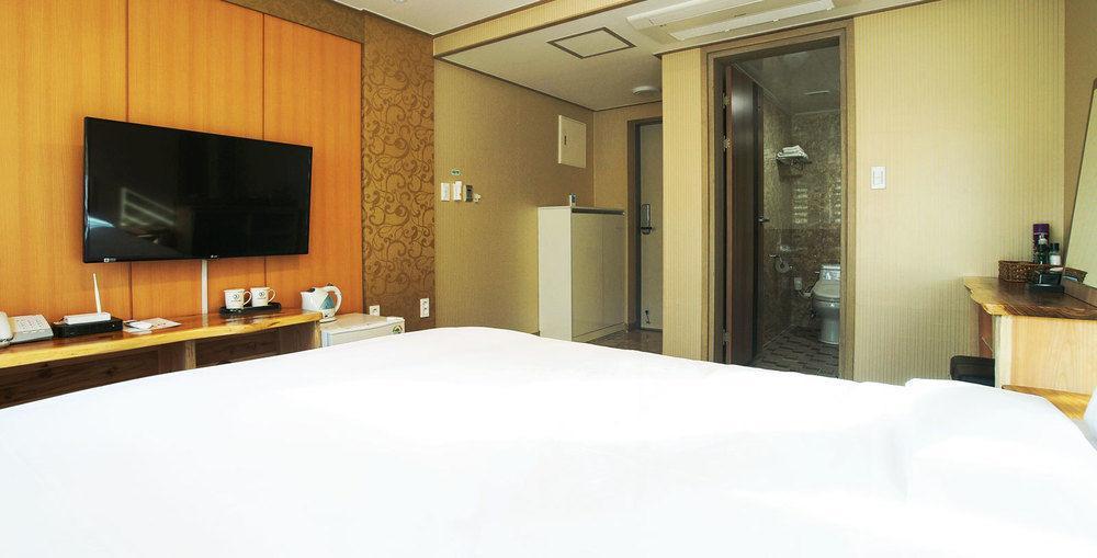 J2 Family Hotel Czedżu Zewnętrze zdjęcie