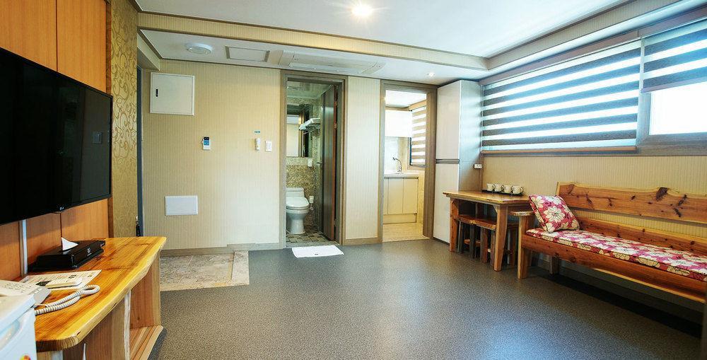 J2 Family Hotel Czedżu Zewnętrze zdjęcie